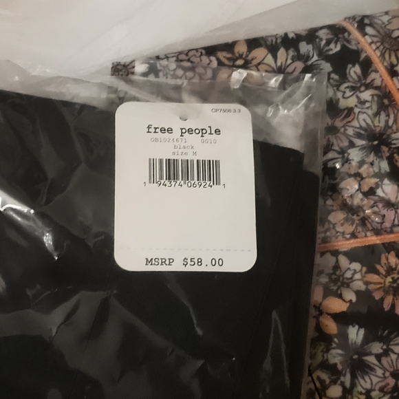 Free People Movement 10 Piece Reseller Box - Picture 5 of 5
